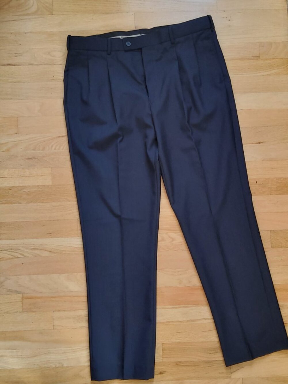 NWT Louis Martin Mens Wool Dress Pants  Size 40x32 Navy Blue Pockets EUC